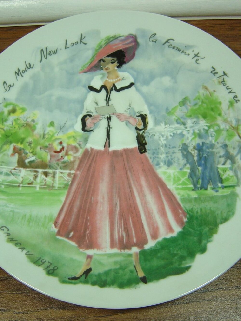 D'ARCEAU-LIMOGES Collector plate-Women of the Century-1947